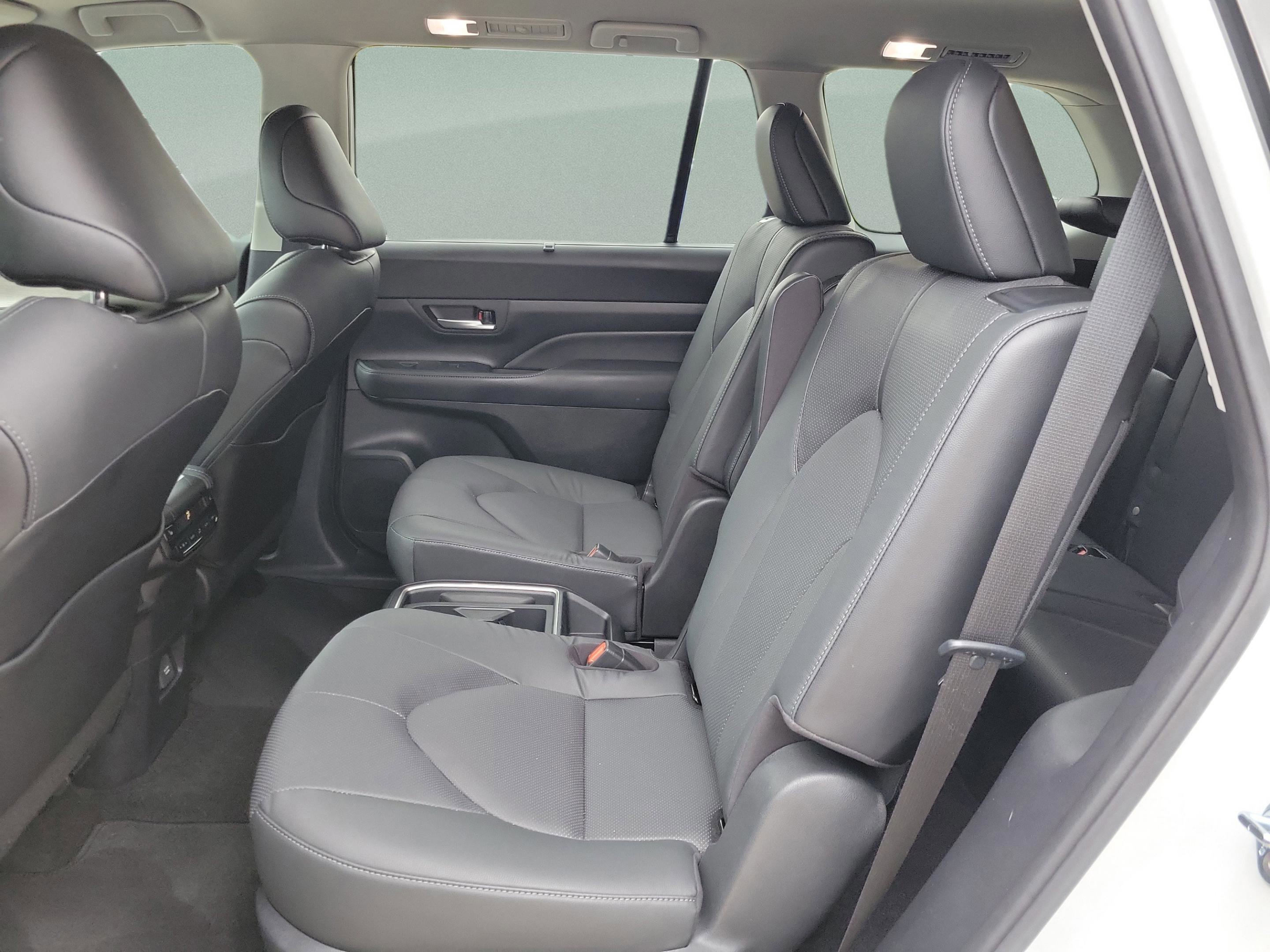 Certified 2024 Toyota Grand Highlander AWD Hybrid image 11