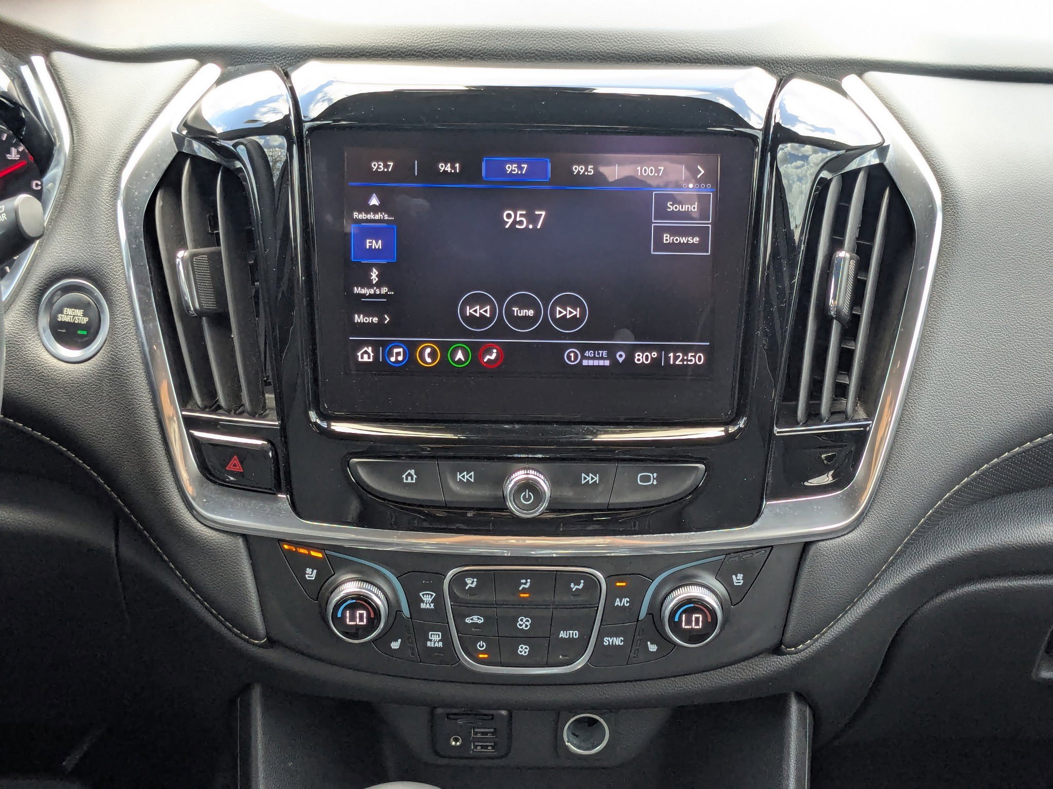 Used 2023 Chevrolet Traverse Premier image 20
