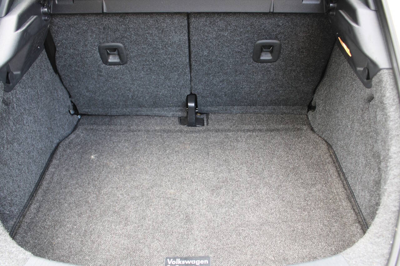Used 2012 Volkswagen Beetle 2.5 FWD image 28
