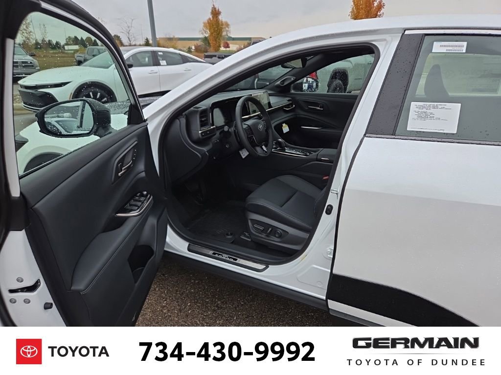 New 2026 Toyota Crown Platinum image 19