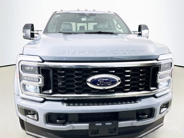 New 2026 Ford F450 Platinum w/ FX4 Off-Road Package image 2