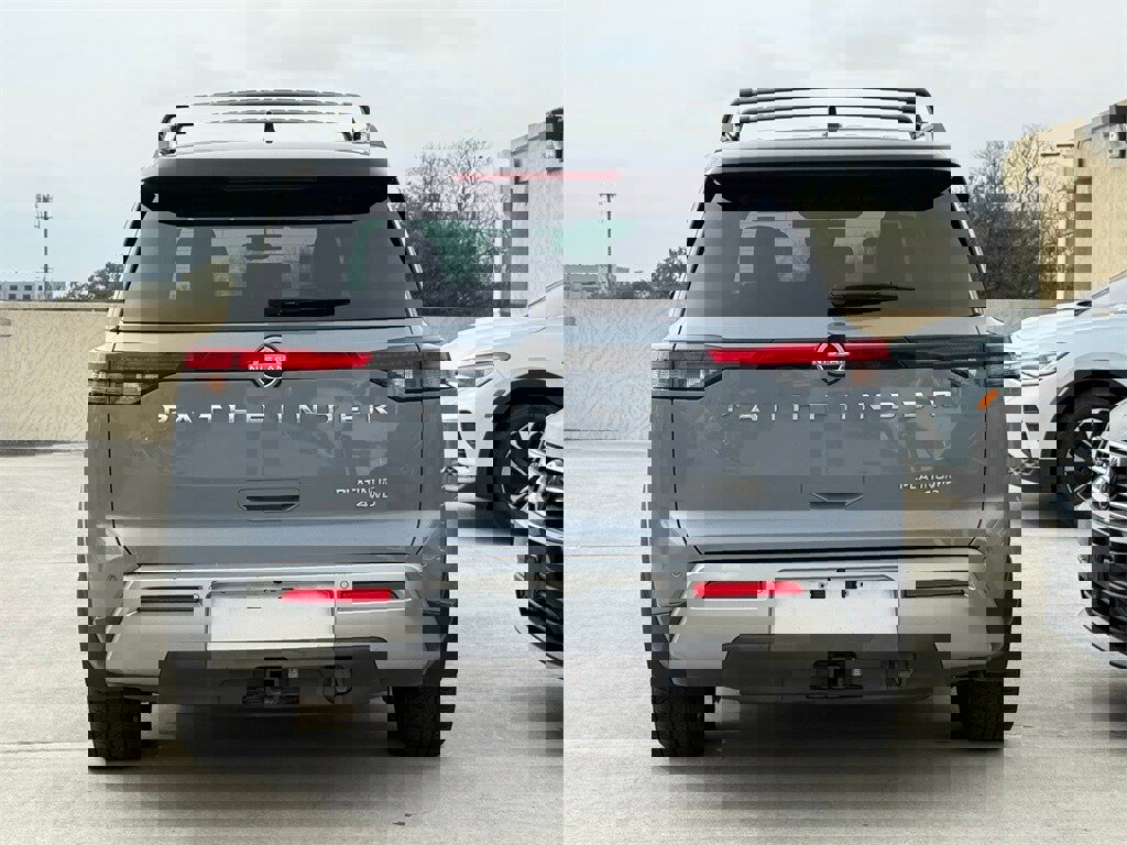 Used 2023 Nissan Pathfinder Platinum w/ Lighting Package (N92) image 8