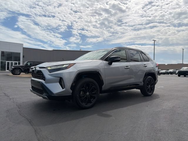 Used 2022 Toyota RAV4 XSE w/ XSE Grade Weather Package AWD/4WD image 3