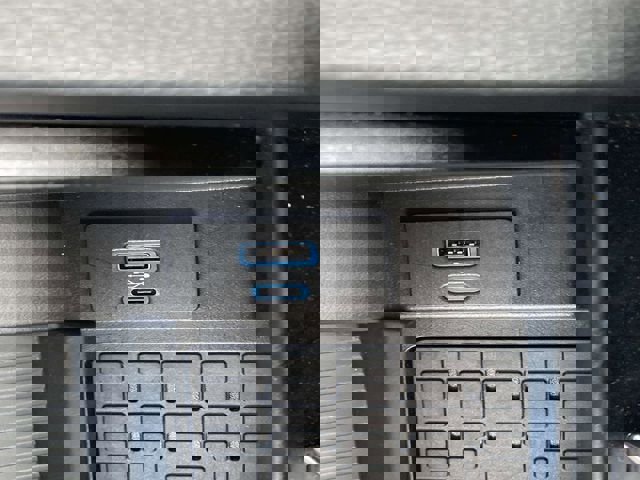 Used 2024 Ford Expedition XLT AWD/4WD image 31