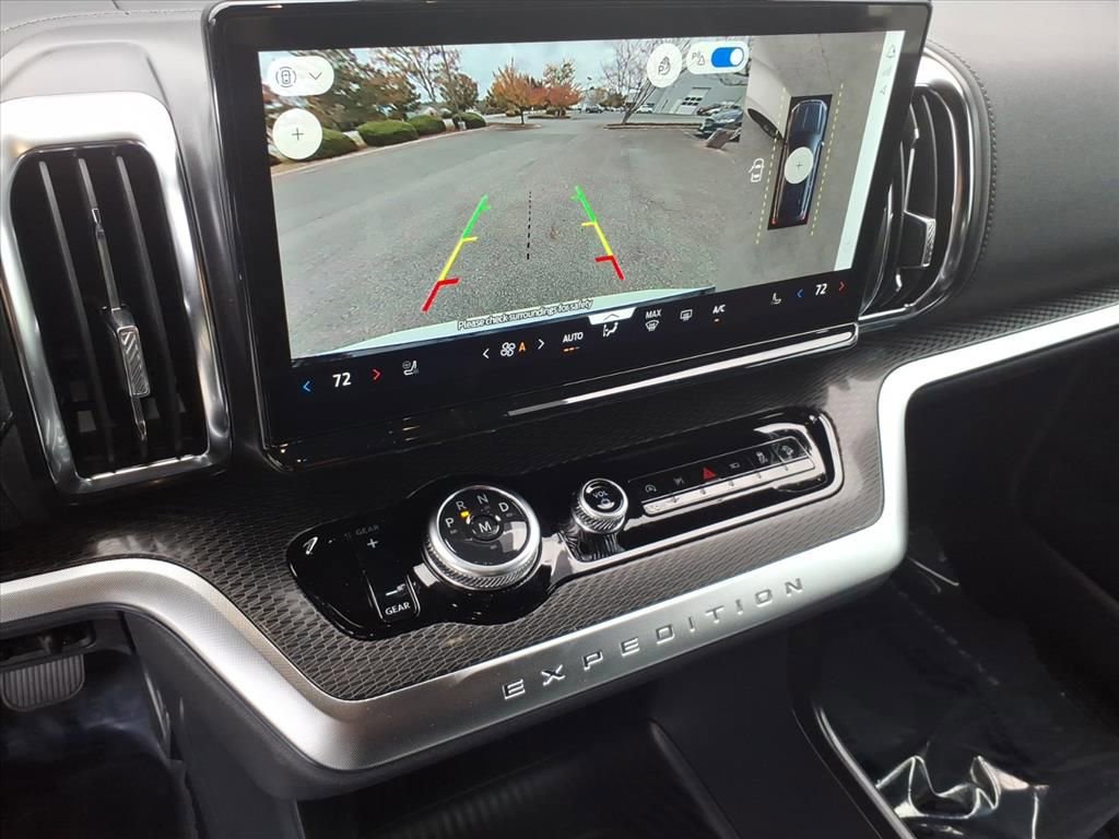 New 2025 Ford Expedition Platinum image 18