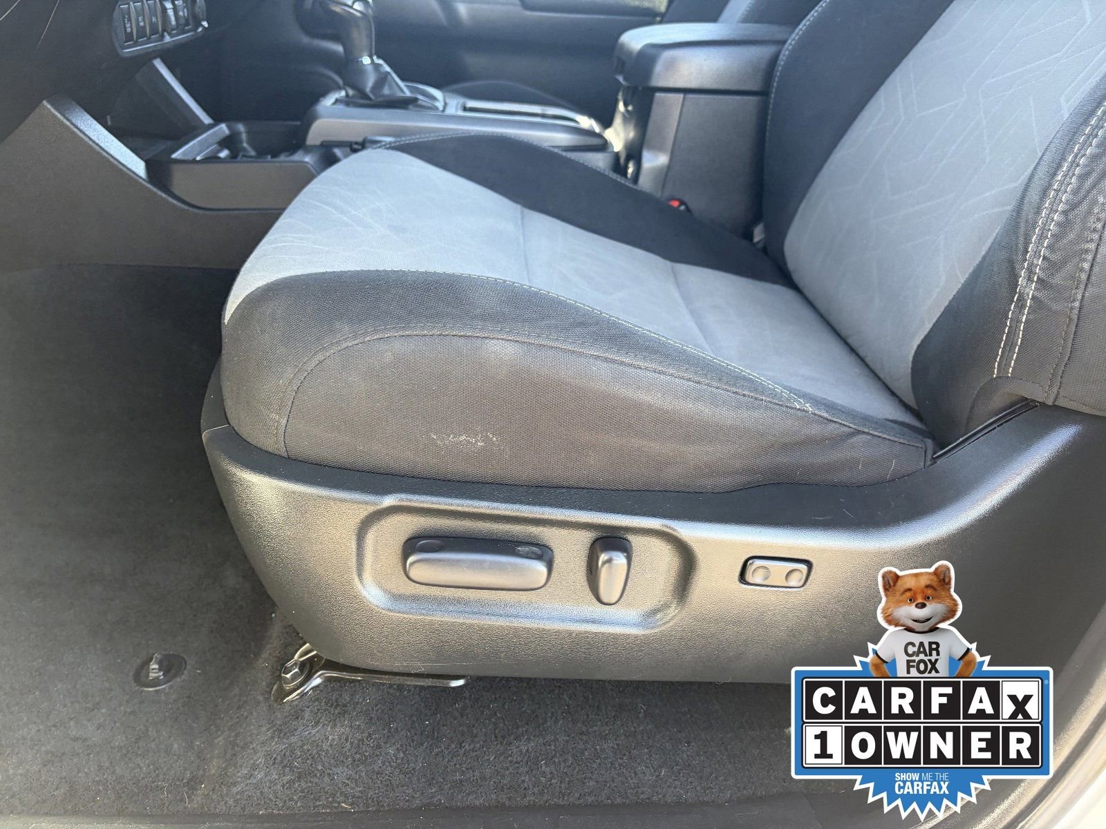 Used 2023 Toyota Tacoma TRD Off-Road w/ Technology Package AWD/4WD image 22