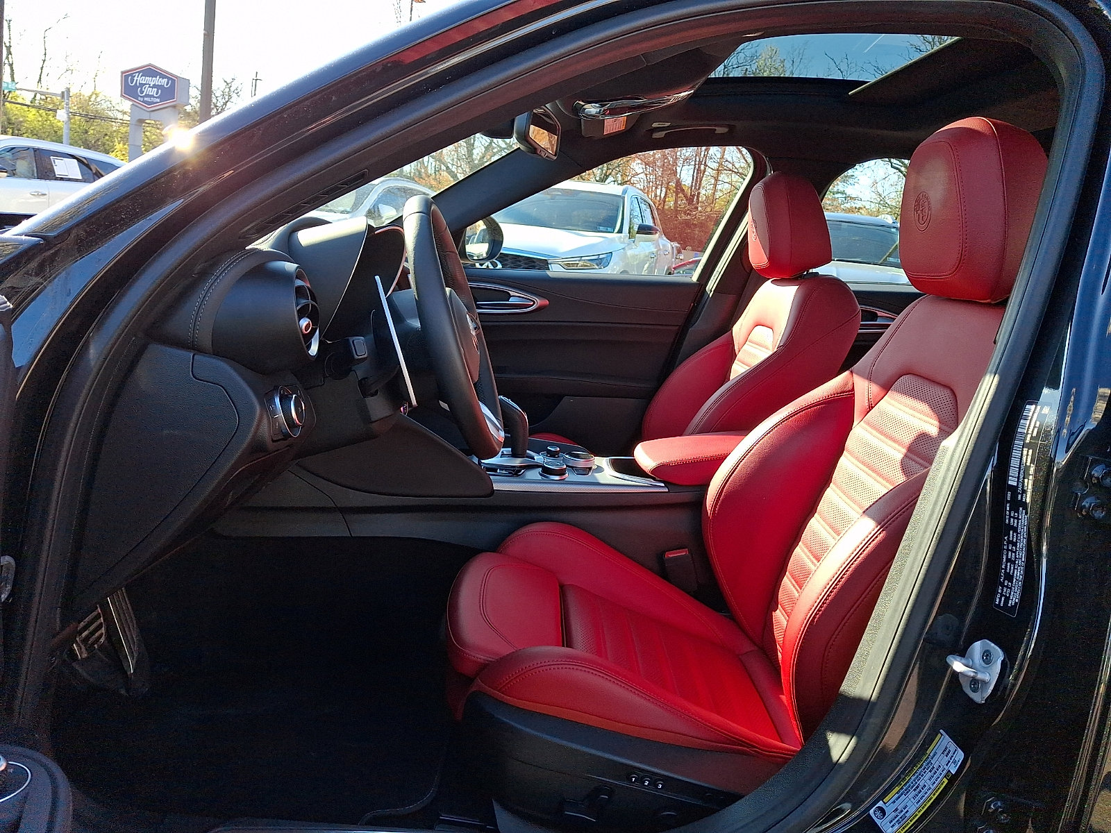 Used 2024 Alfa Romeo Giulia Veloce image 13