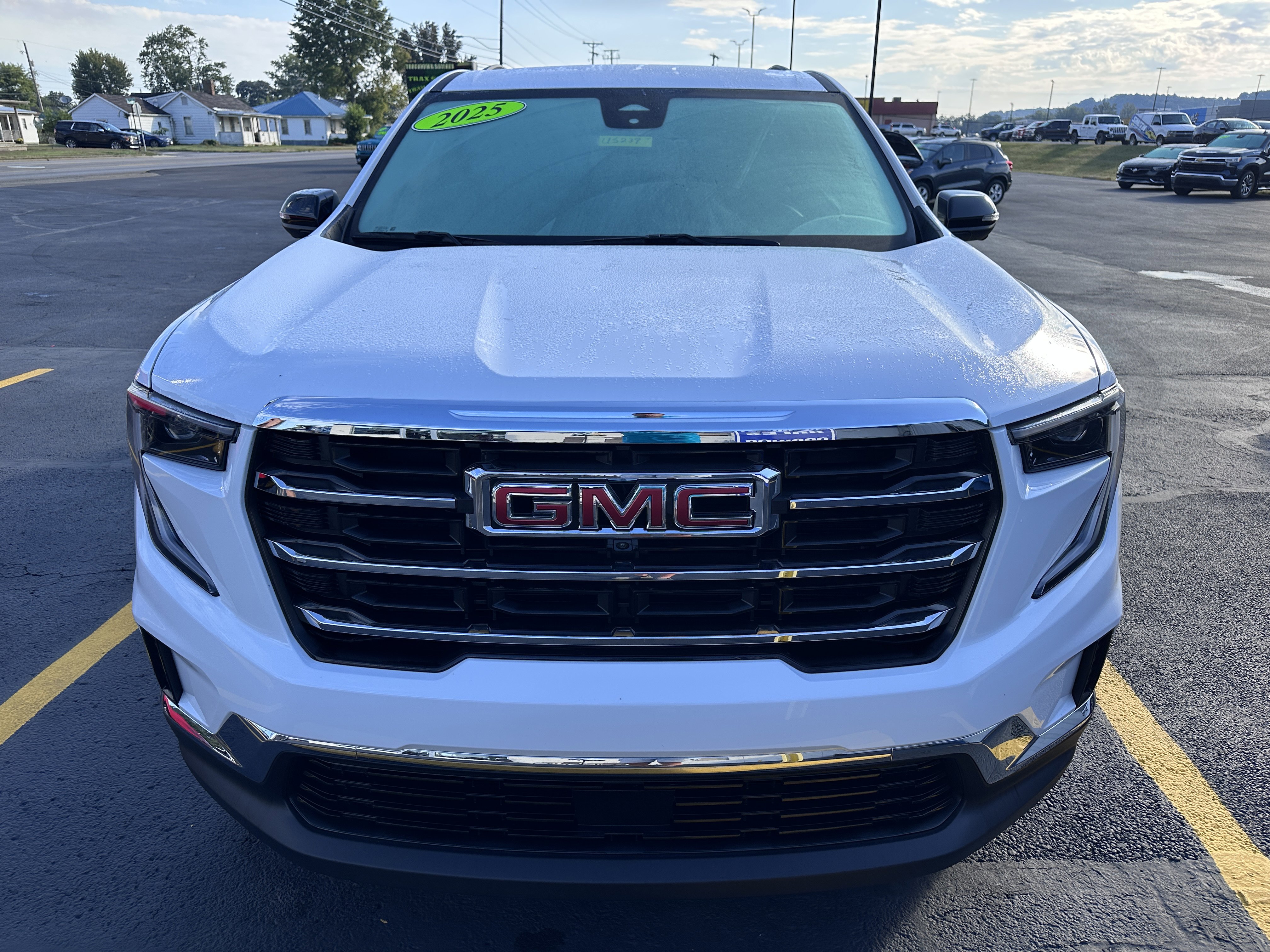 Used 2025 GMC Acadia Elevation image 6