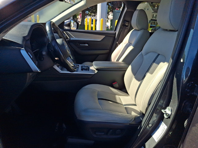 Used 2024 MAZDA CX-90 3.3 Turbo w/ Preferred Package AWD/4WD image 16