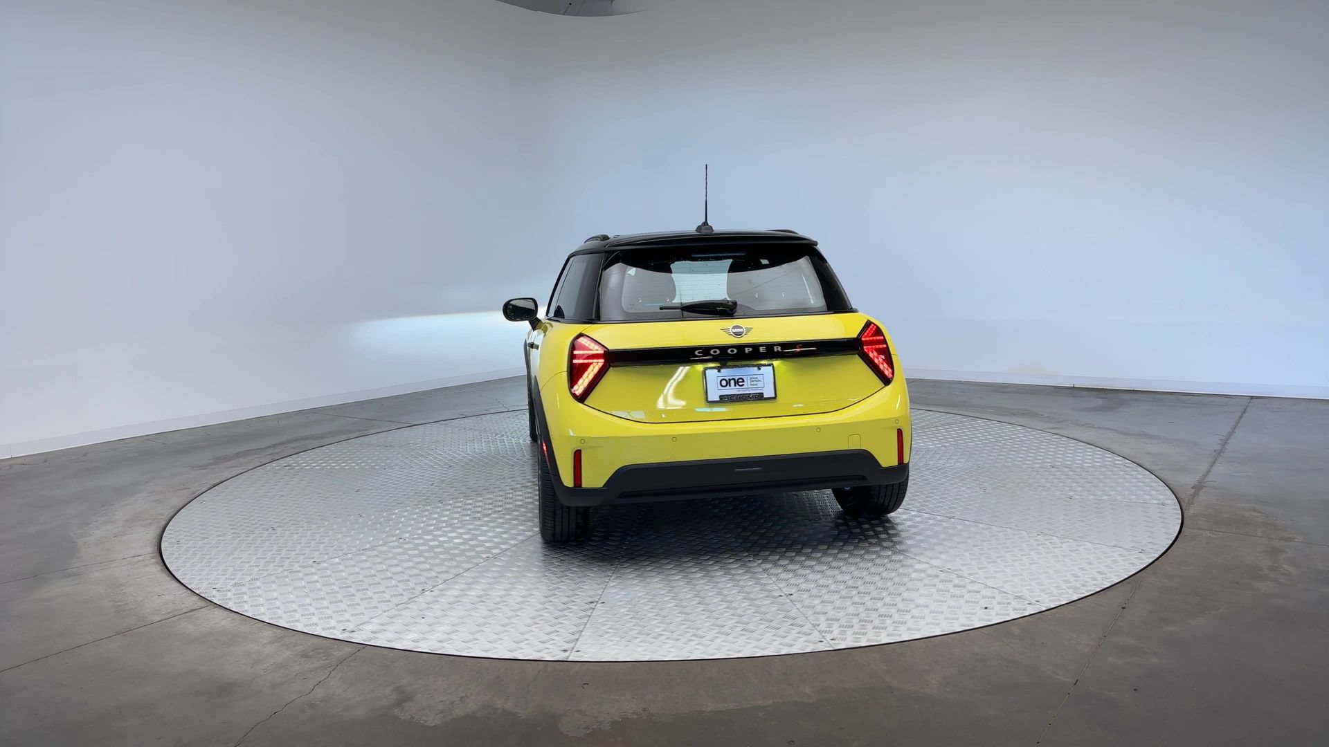 Used 2026 MINI Cooper S FWD image 9
