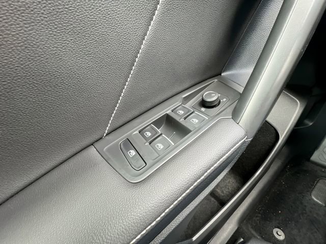 Certified 2022 Volkswagen Tiguan SE image 13