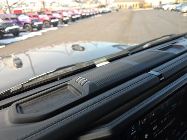 Used 2025 Jeep Wrangler Unlimited Sahara w/ Safety Group image 25