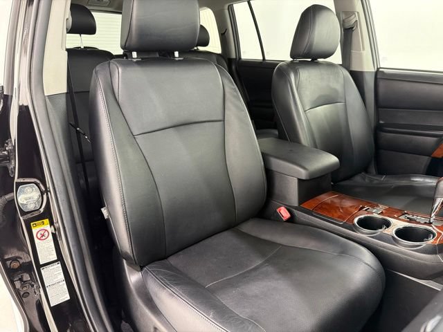 Used 2013 Toyota Highlander Limited AWD/4WD image 19