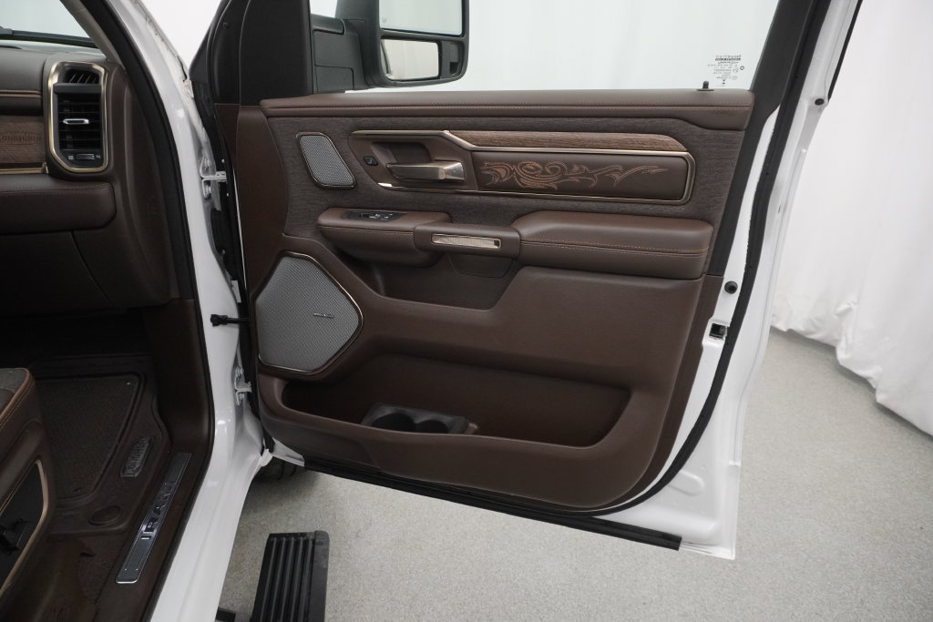 Used 2025 RAM 1500 Limited AWD/4WD image 42