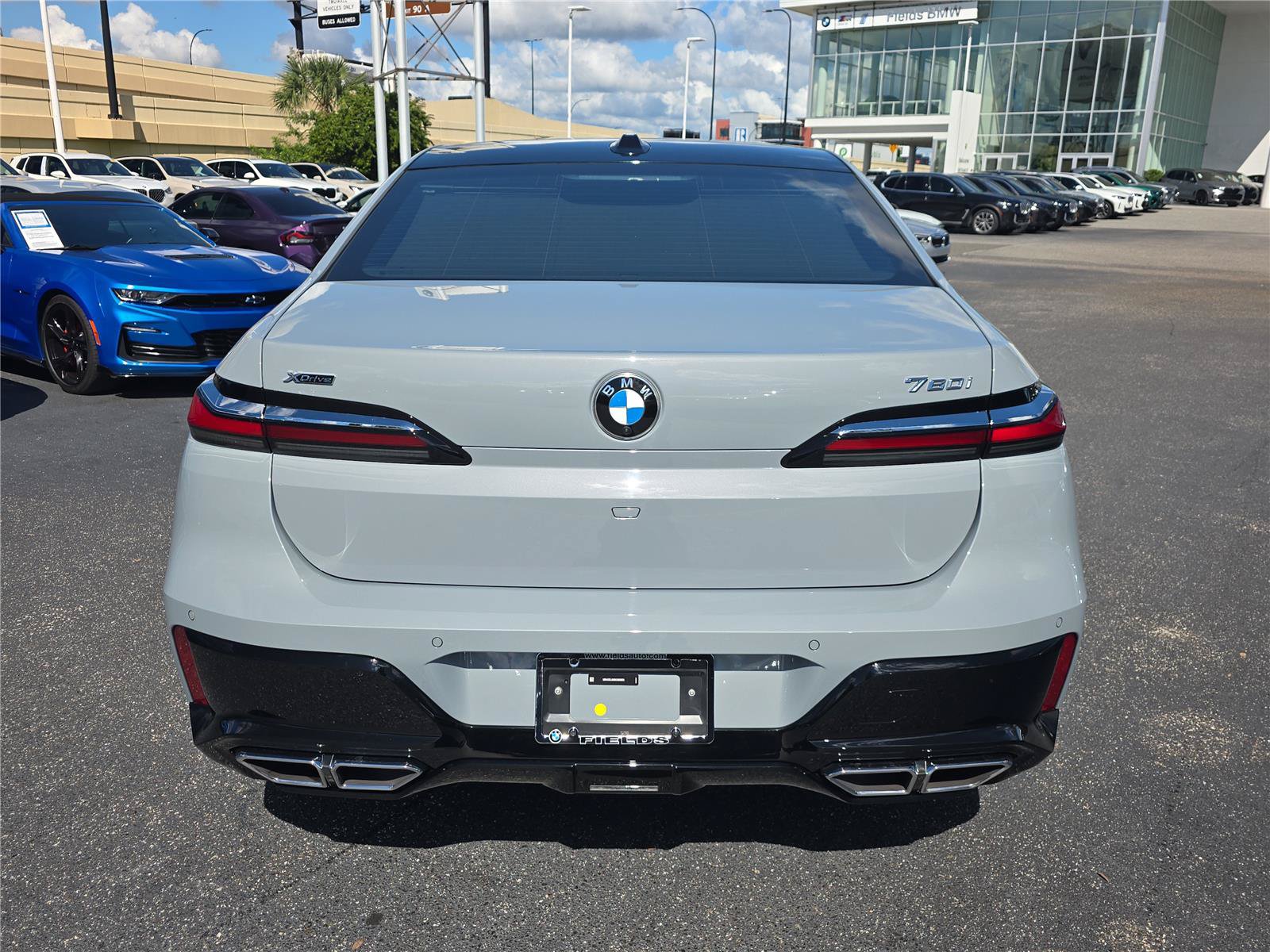 Used 2024 BMW 760i xDrive w/ Premium Package 2 AWD/4WD image 4