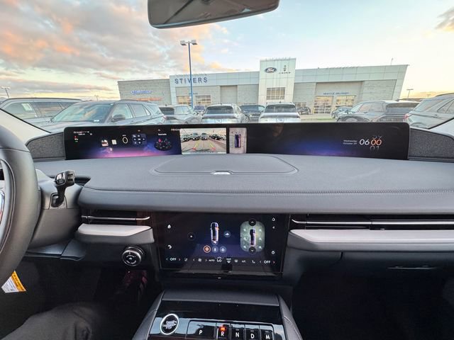 New 2025 Lincoln Navigator Reserve image 43