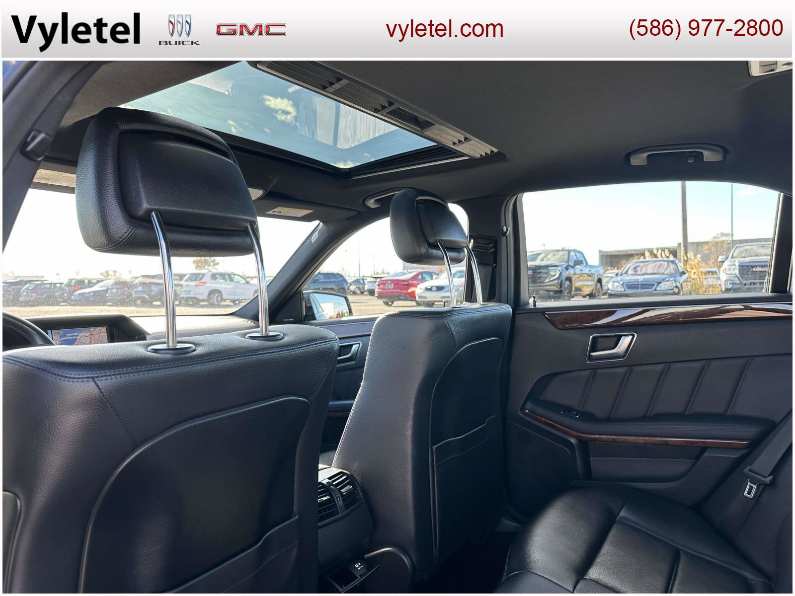 Used 2013 Mercedes-Benz E 350 4MATIC Sedan image 15