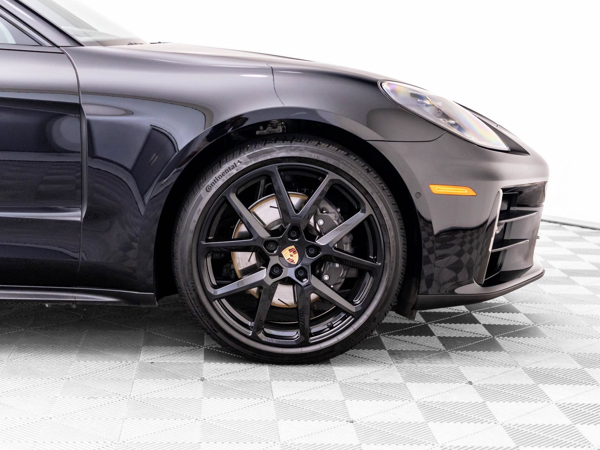 Certified 2025 Porsche Panamera 4 AWD/4WD image 34