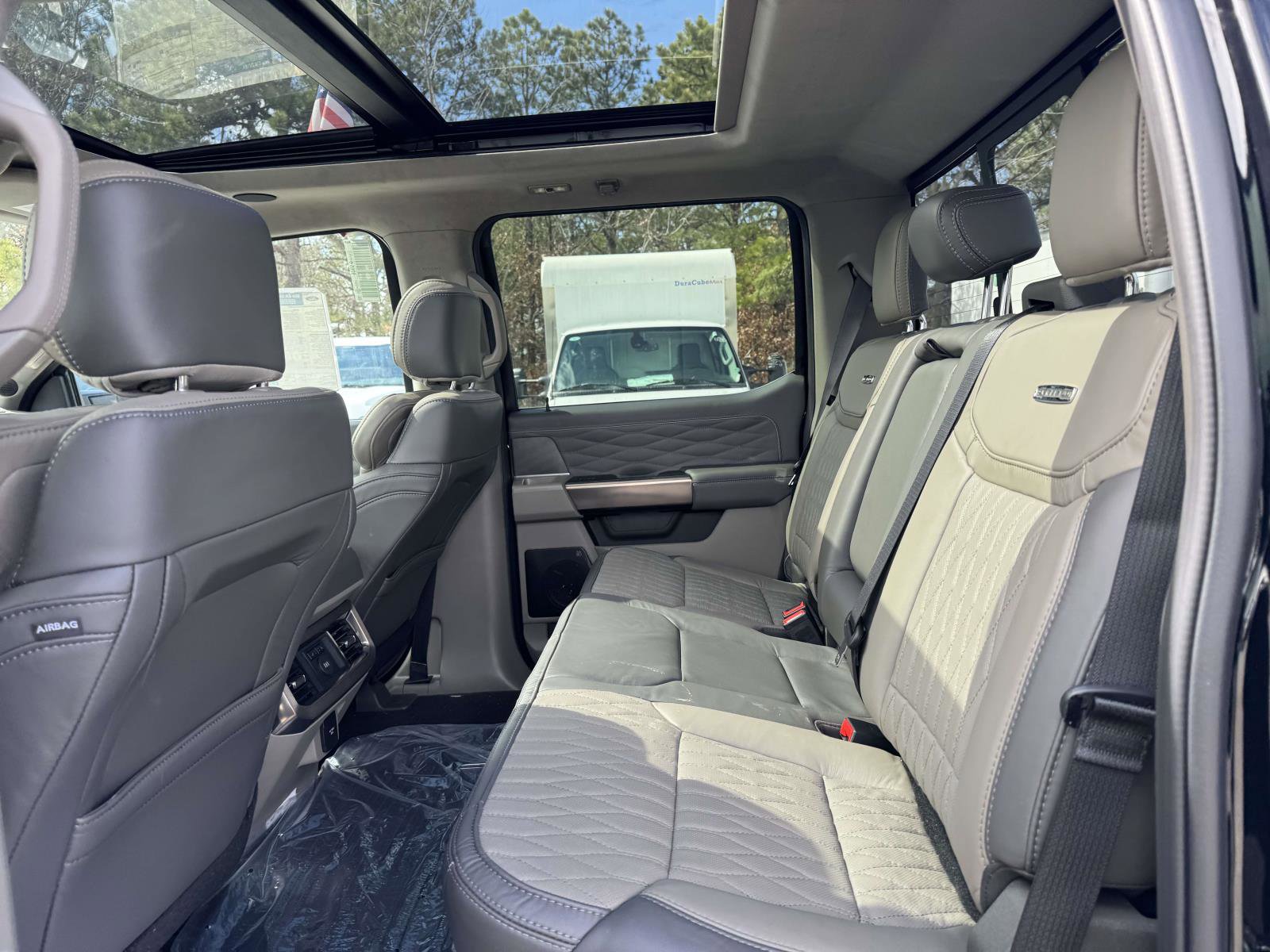 New 2026 Ford F250 Platinum w/ Platinum Plus Package image 10