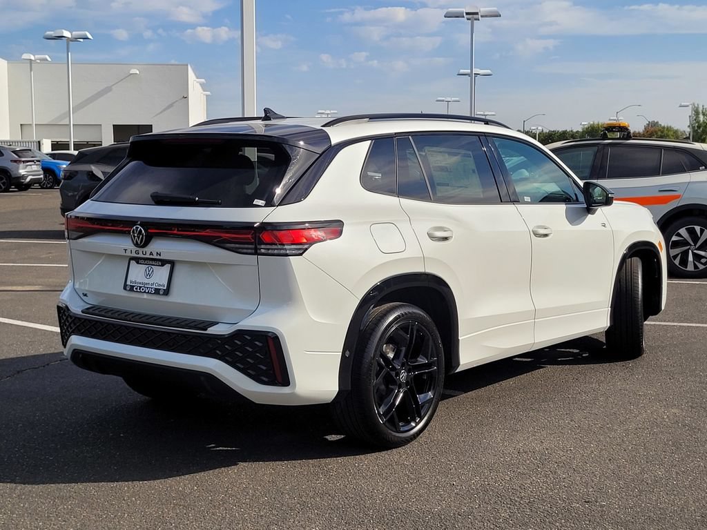 New 2026 Volkswagen Tiguan SE R-Line FWD image 5