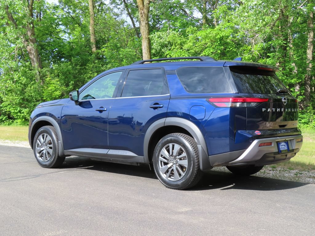 Used 2024 Nissan Pathfinder SV AWD/4WD image 30