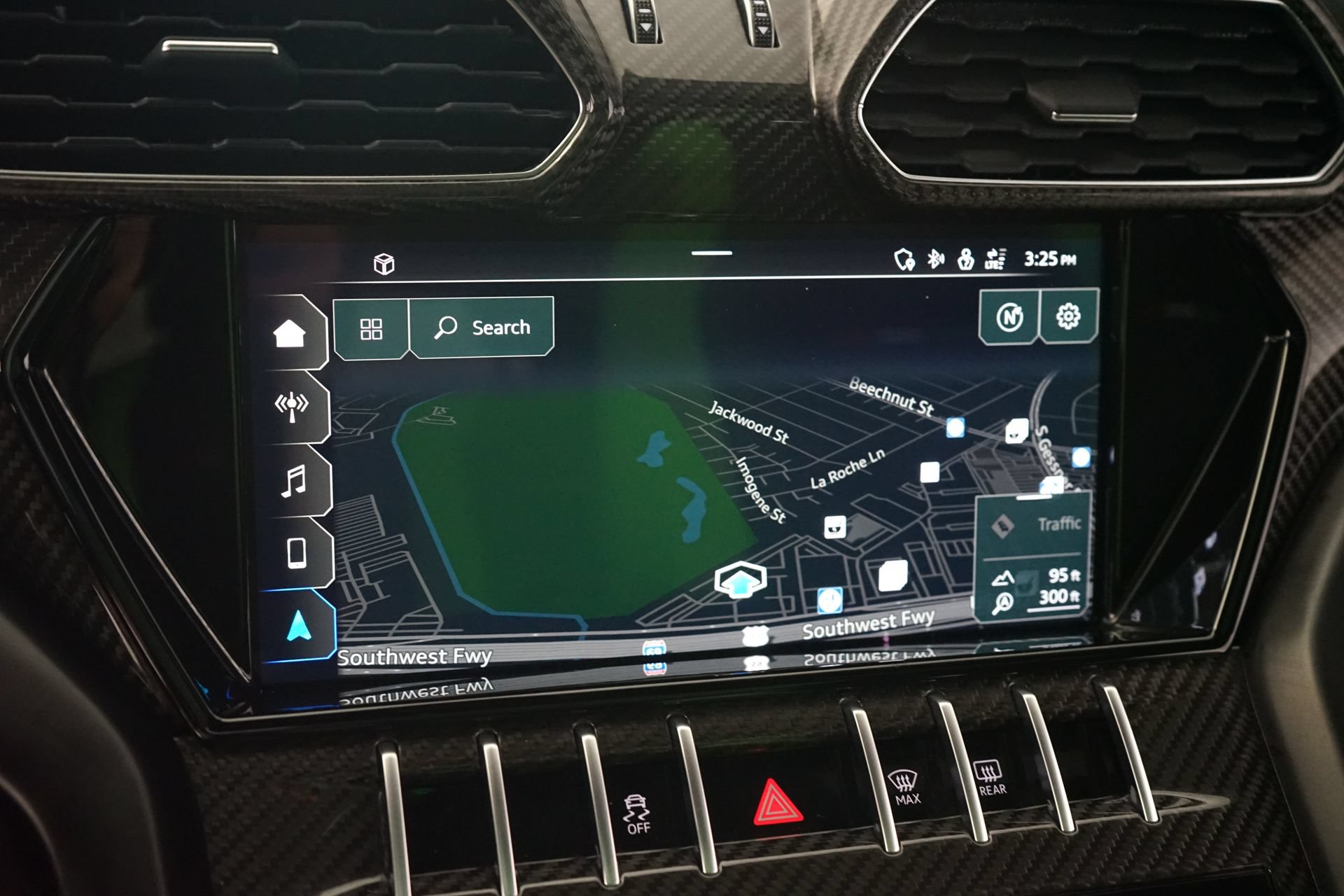 Used 2022 Lamborghini Urus AWD/4WD image 15