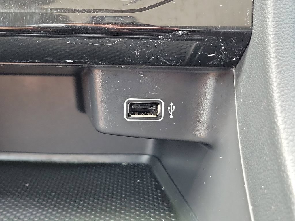 Used 2019 Volkswagen Jetta SE w/ Cold Weather Package FWD image 31