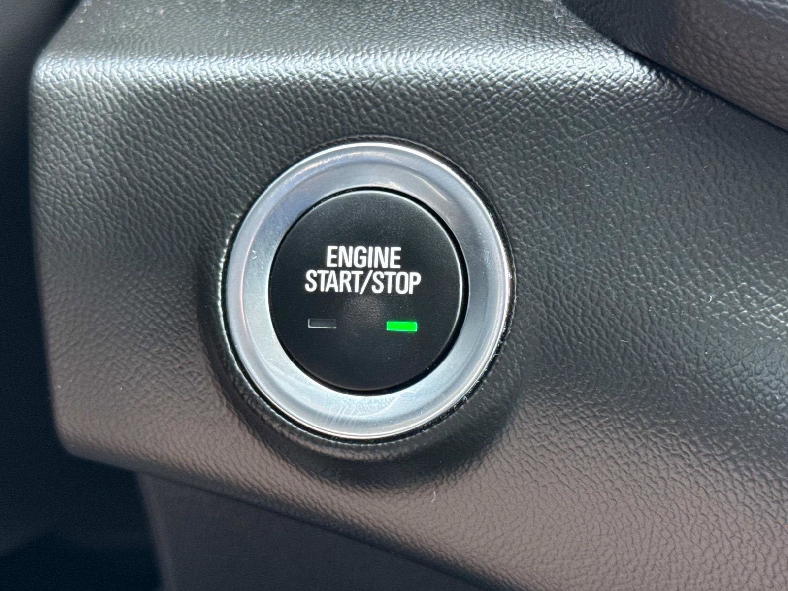 Used 2022 GMC Terrain SLE image 13