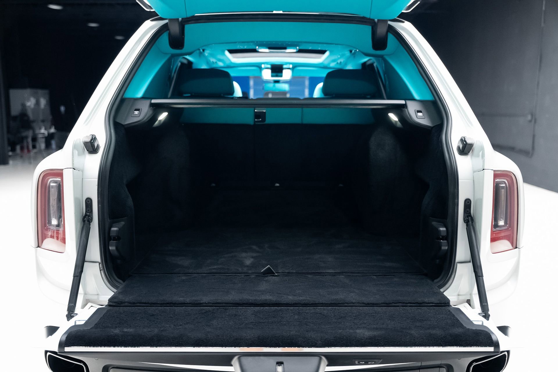 Used 2019 Rolls-Royce Cullinan AWD/4WD image 81