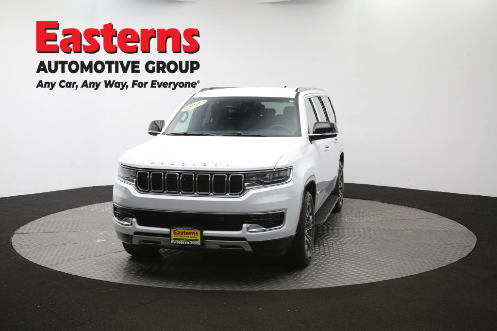 Used 2024 Jeep Wagoneer L Series II w/ Flexible Seating Group AWD/4WD image 62