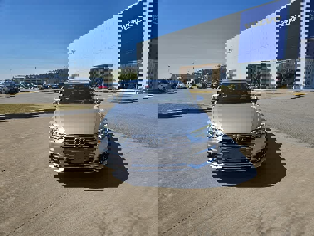 Used 2017 Audi A4 2.0T Prestige w/ Prestige Package image 3