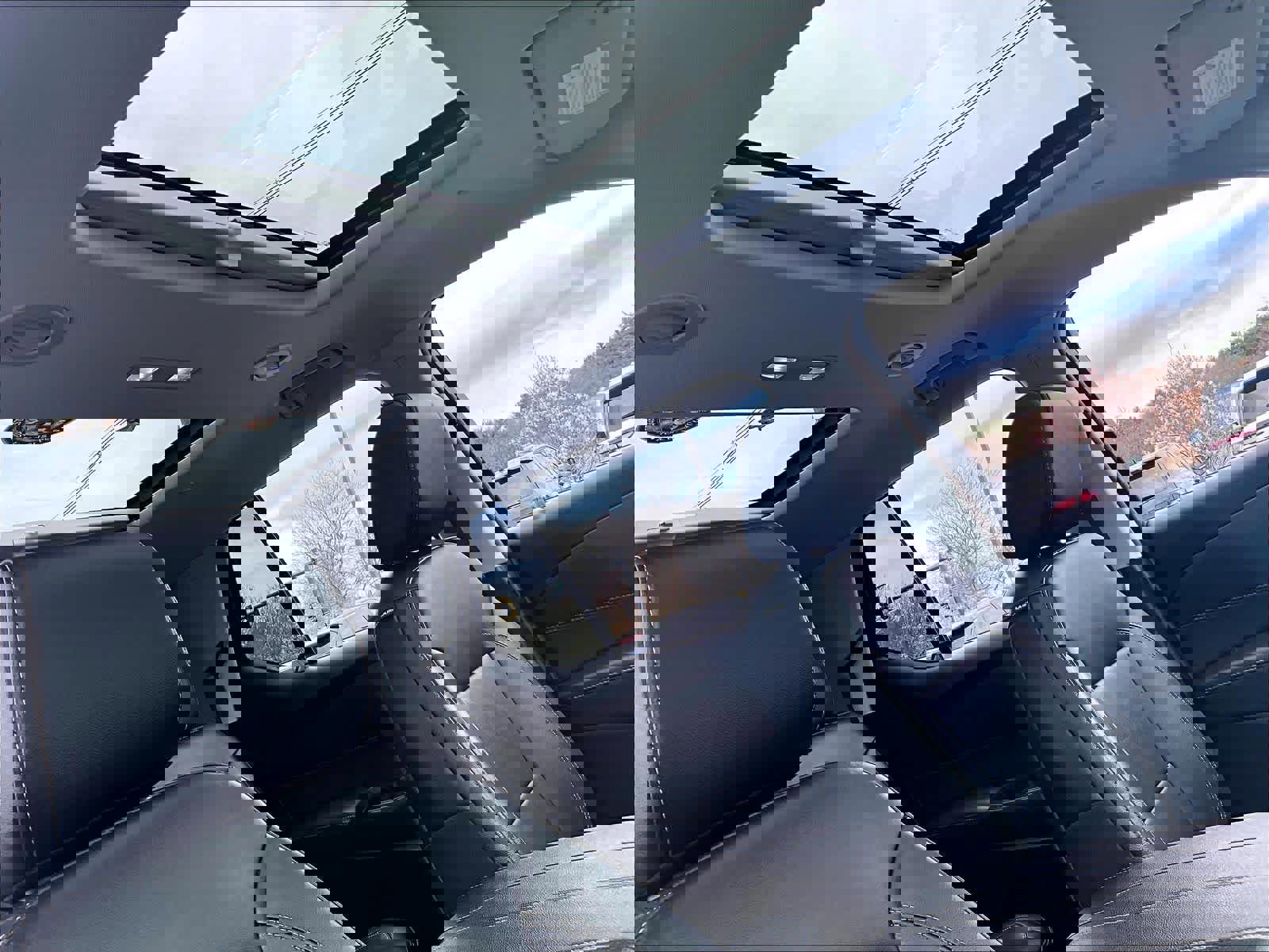 Used 2020 Chevrolet Traverse LT w/ LT Premium Package AWD/4WD image 23