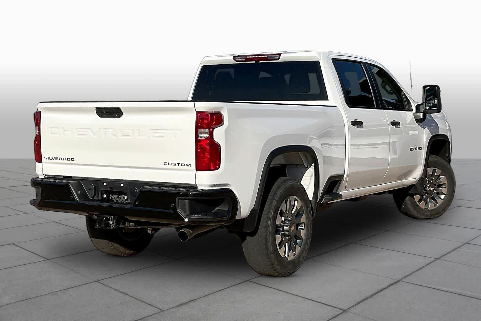 Used 2025 Chevrolet Silverado 2500 Custom w/ Custom Value Package AWD/4WD image 13