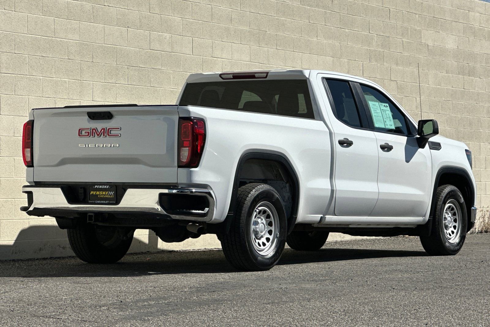Certified 2022 GMC Sierra 1500 Pro w/ Pro Value Package image 4