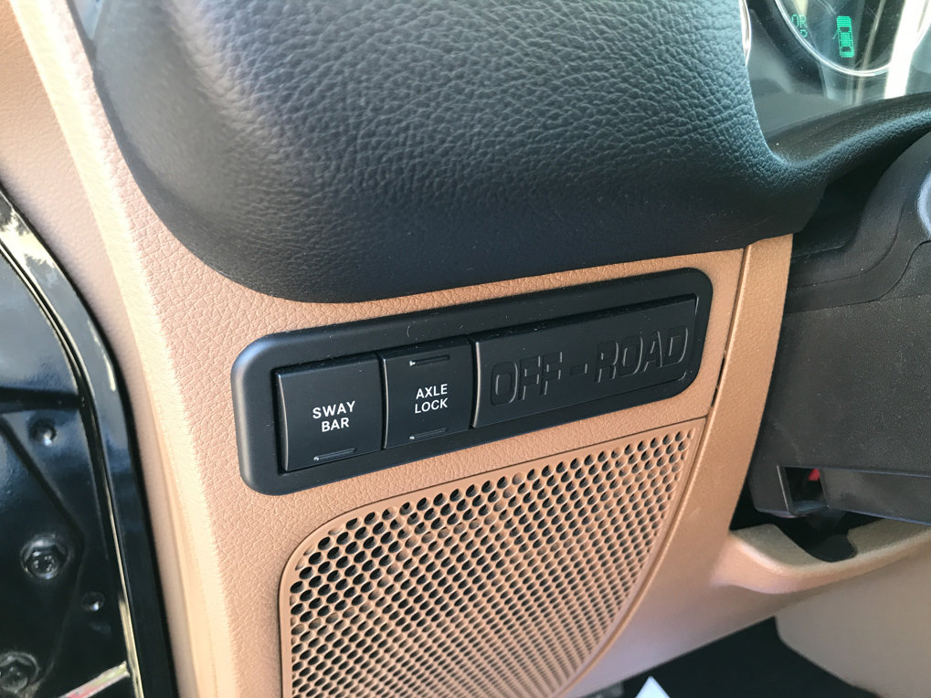 Used 2012 Jeep Wrangler Unlimited Rubicon w/ Connectivity Group image 12