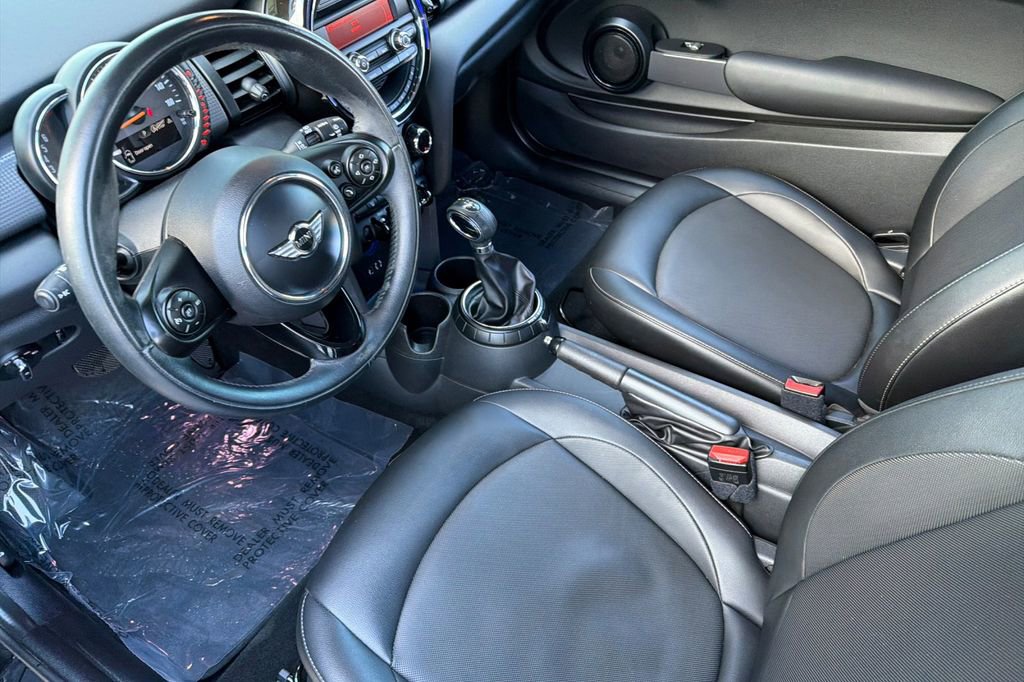 Used 2015 MINI Cooper 2-Door Hardtop image 7