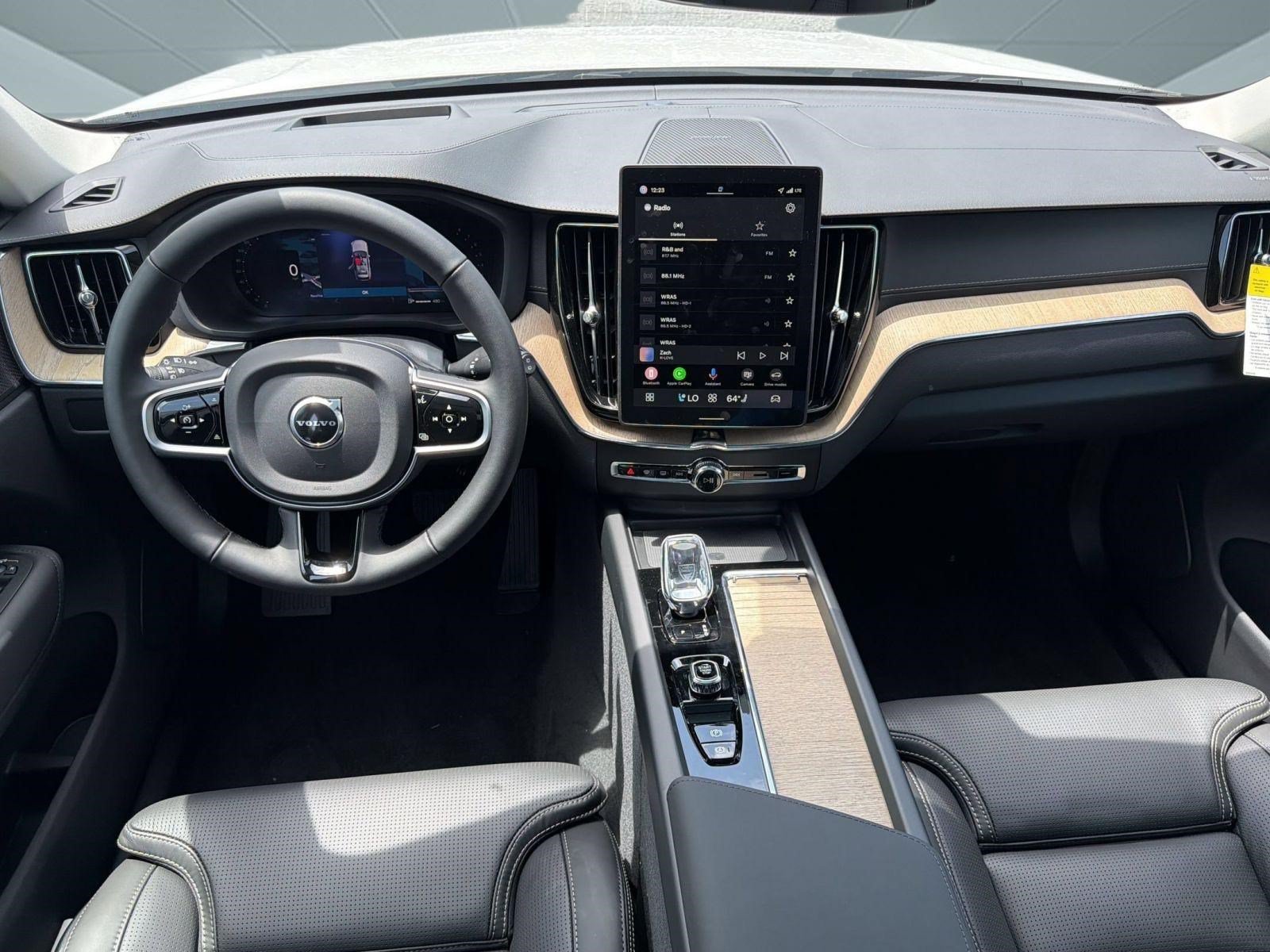 New 2026 Volvo XC60 B5 Ultra w/ Climate Package AWD/4WD image 16