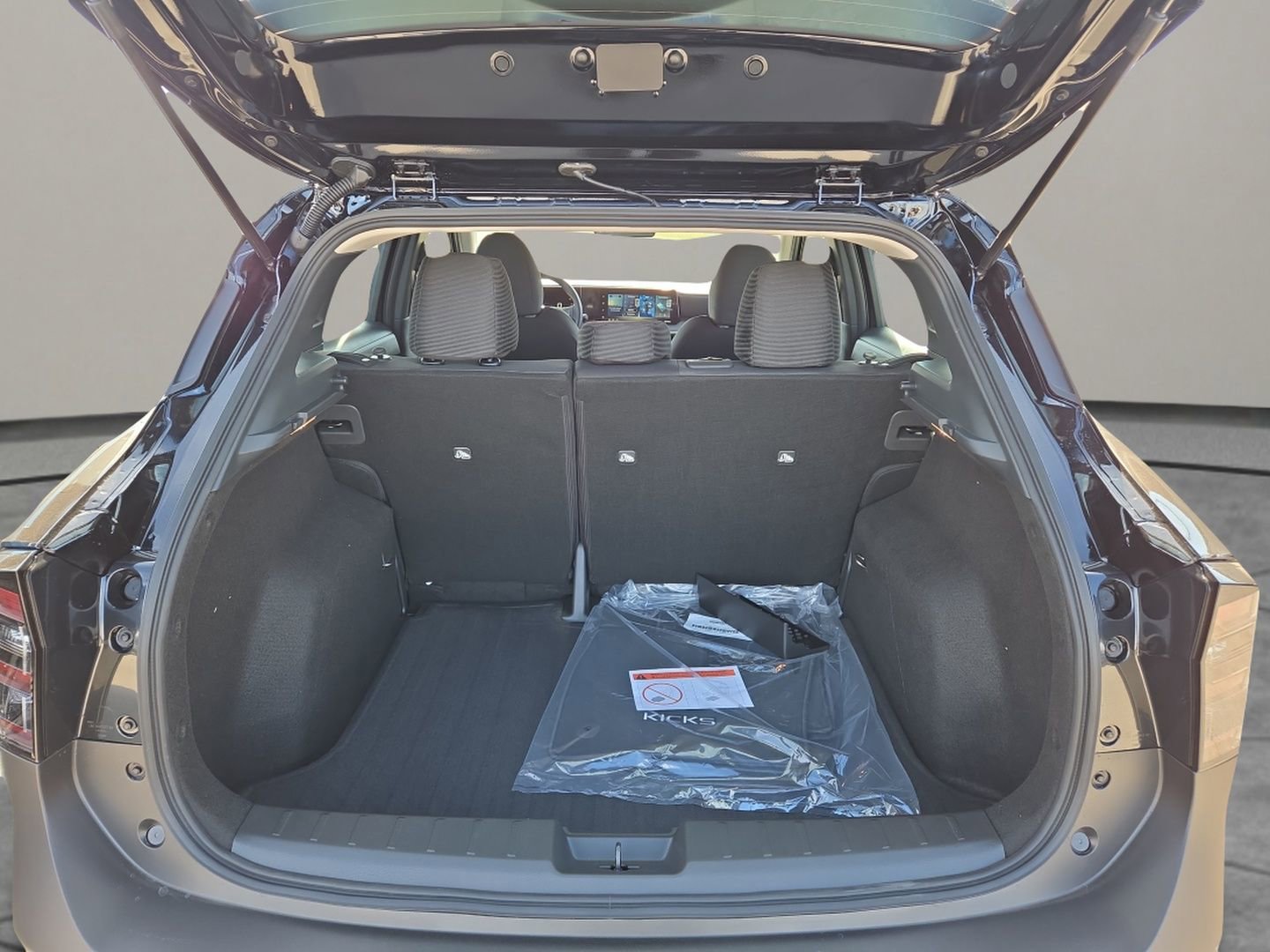 New 2026 Nissan Kicks S image 31