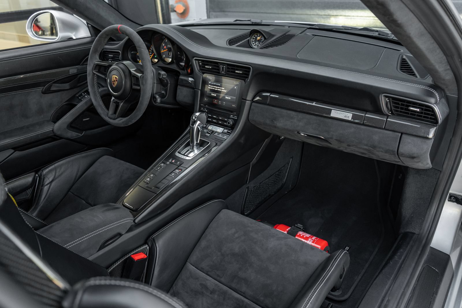 Used 2019 Porsche 911 GT2 RS RWD image 2