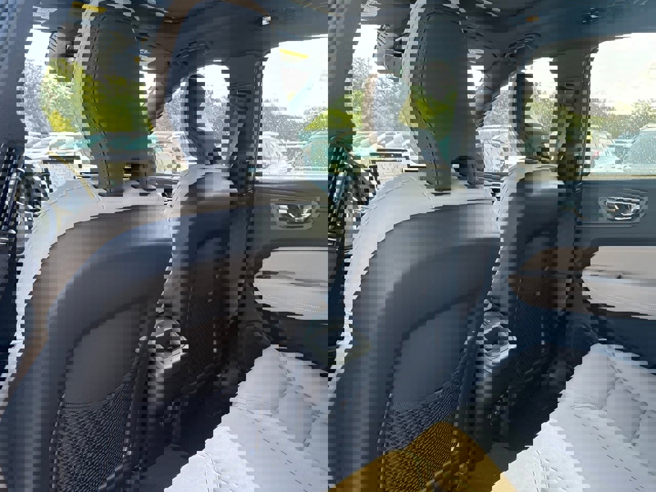 New 2026 Volvo XC60 B5 Plus w/ Protection Package Premier image 21