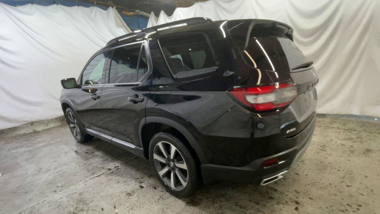 Certified 2023 Honda Pilot Elite image 6