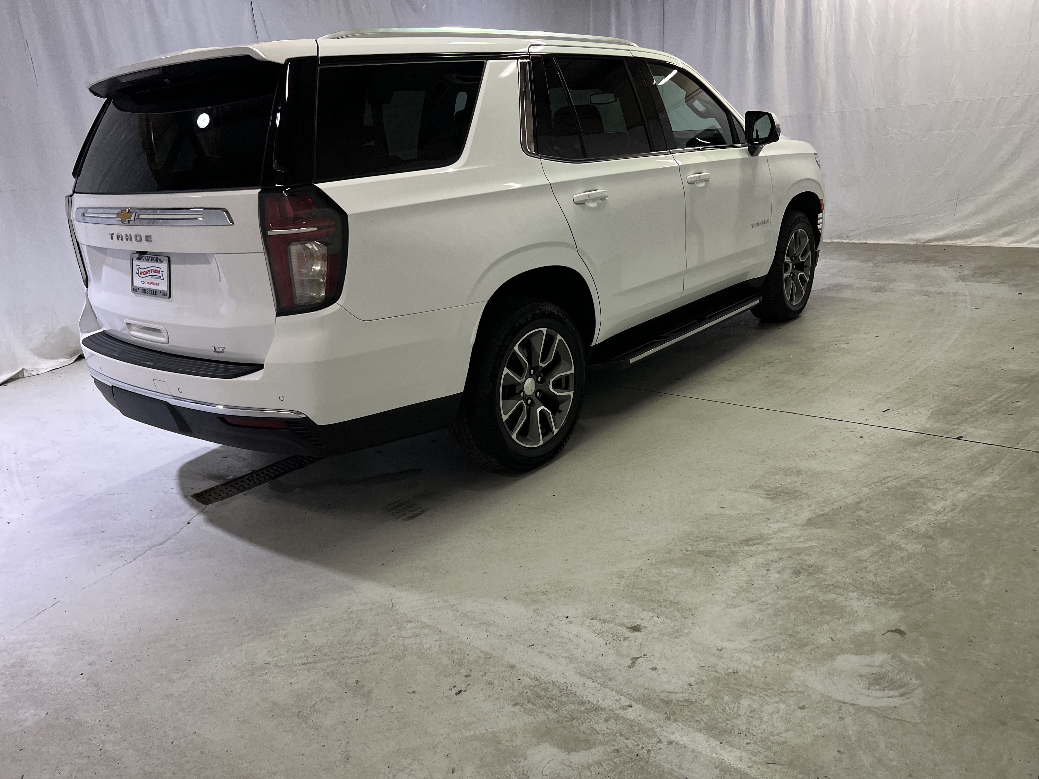 Certified 2022 Chevrolet Tahoe LT w/ LT Signature Plus Package AWD/4WD image 11
