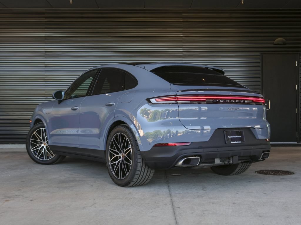 New 2026 Porsche Cayenne E-Hybrid Coupe AWD/4WD image 3