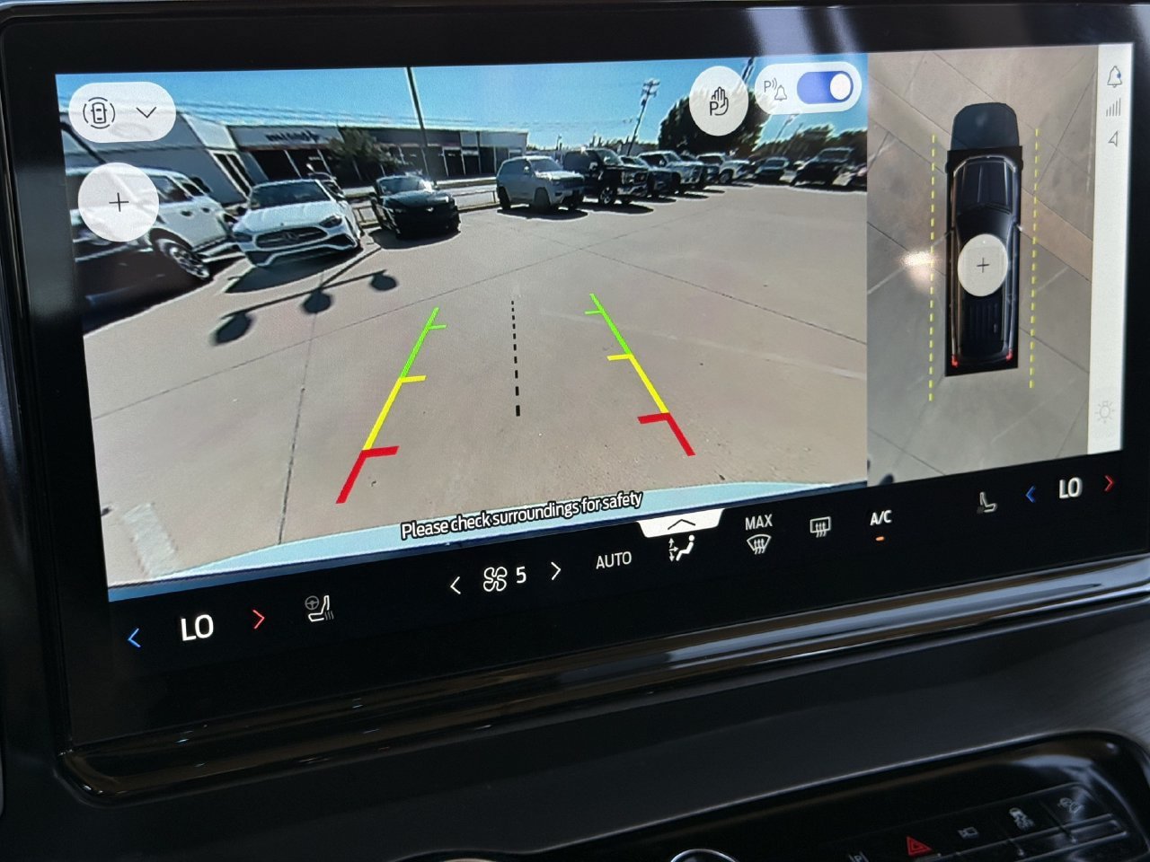 Used 2025 Ford Expedition Platinum AWD/4WD image 18