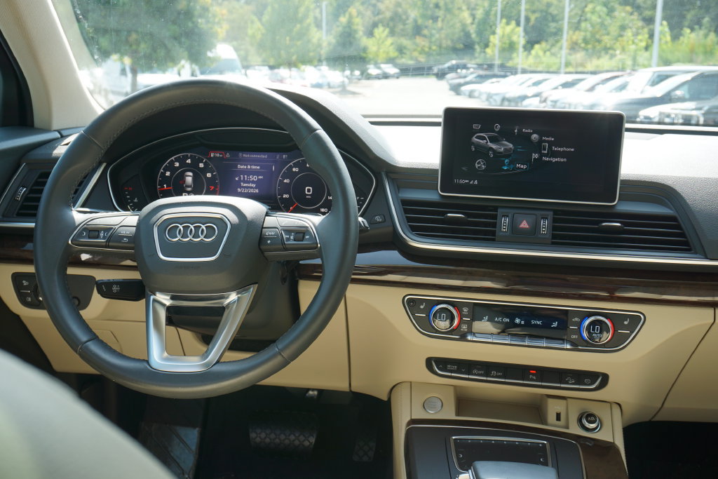Used 2020 Audi Q5 2.0T Premium Plus w/ Premium Plus Package AWD/4WD image 30