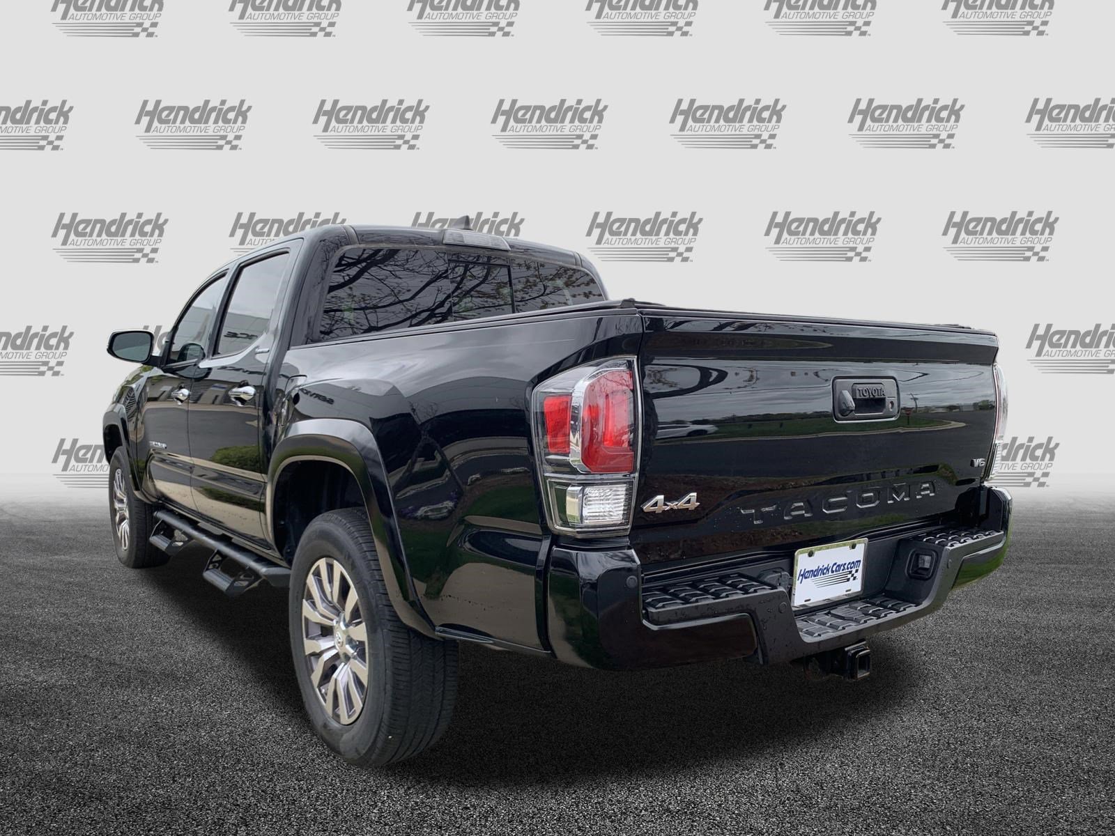 Used 2021 Toyota Tacoma Limited image 8