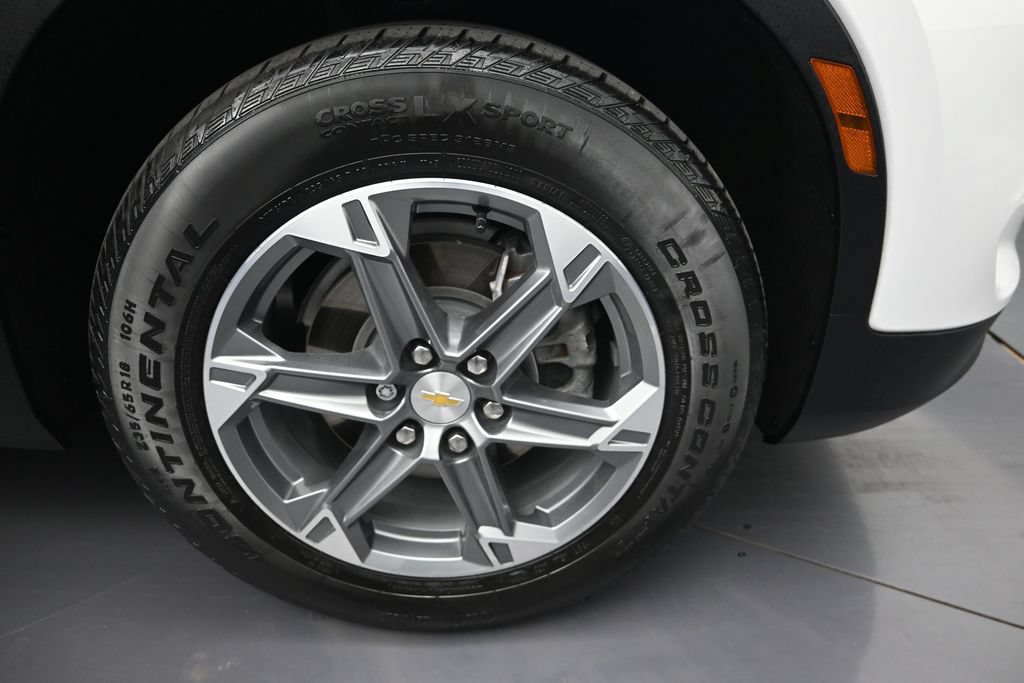 Used 2023 Chevrolet Blazer LT FWD image 9
