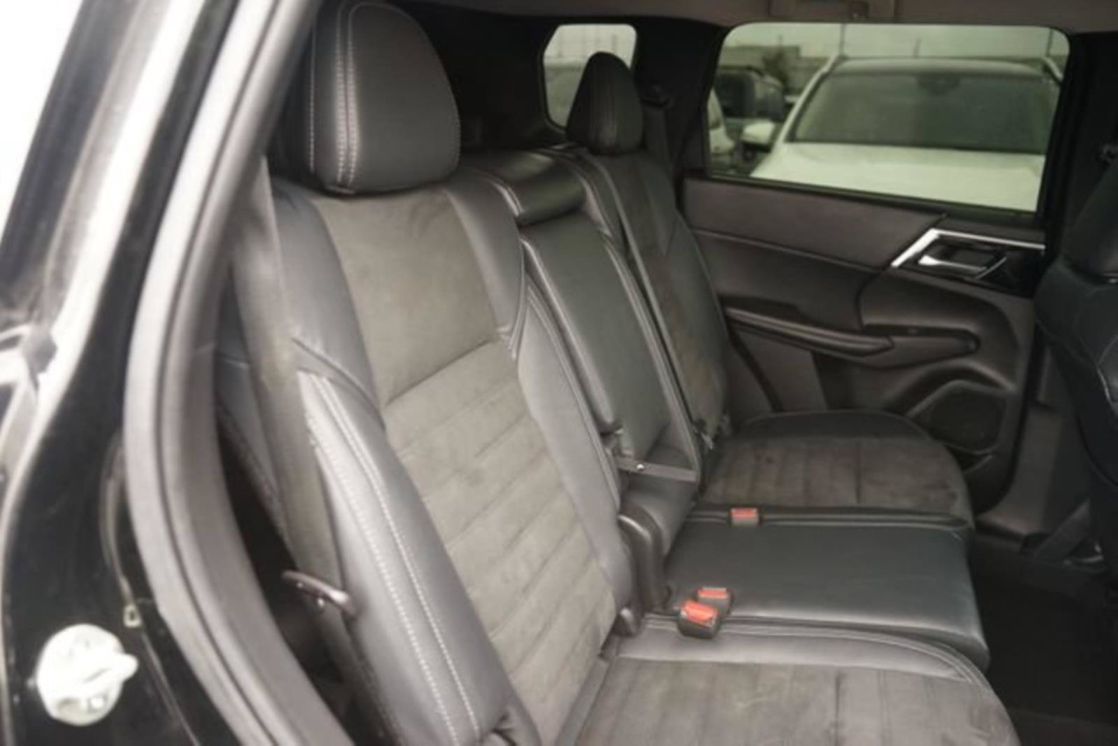Used 2022 Mitsubishi Outlander SE FWD image 18