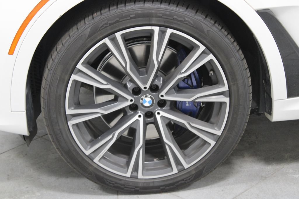 Used 2021 BMW X7 M50i w/ Executive Package AWD/4WD image 22
