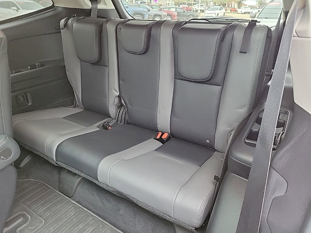 Used 2022 Subaru Ascent Onyx Edition image 16